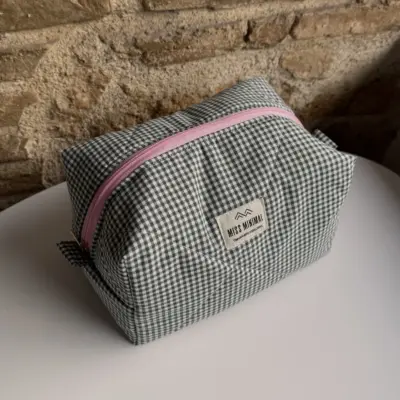 Ember Zipper Box