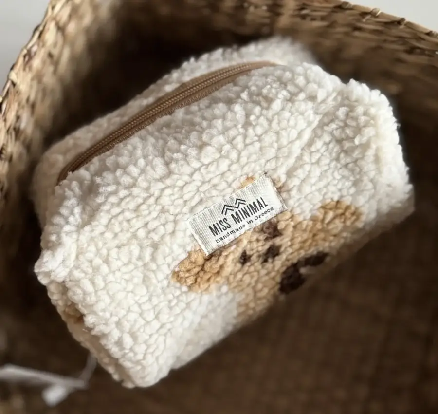 IMG_5568 White Teddy Zipper Box Mini