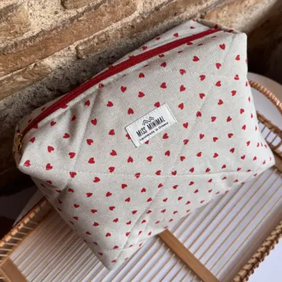 IMG_8992 Beige Hearts Zipper Box Pouch